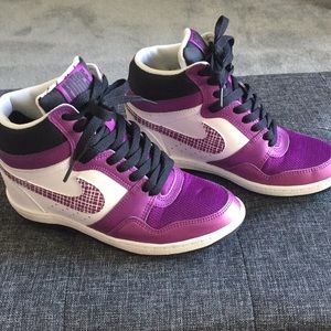 Nike sneaker wedges size 6